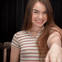 Pretty Megan Marx strips for her new agent before he gets a great handjob