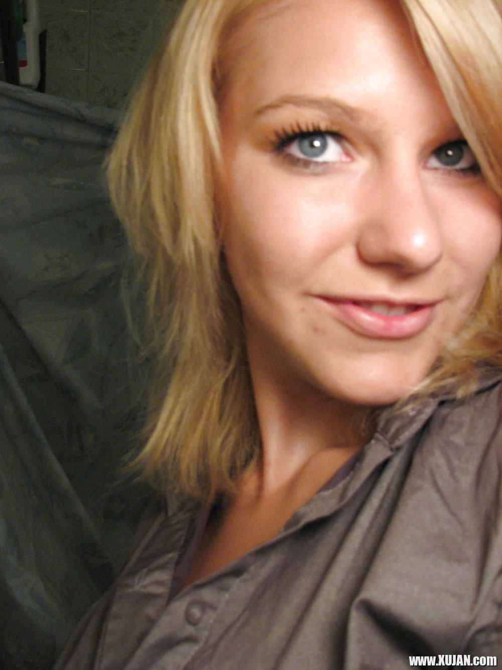 My fave grey shirt - Photo #2142190