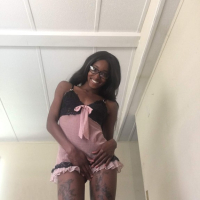 Ebony mankakan zgestov ev stilettonerov