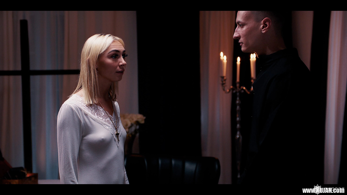 Charlie Dean and Chloe Temple fuck in low light - Photo #2143002