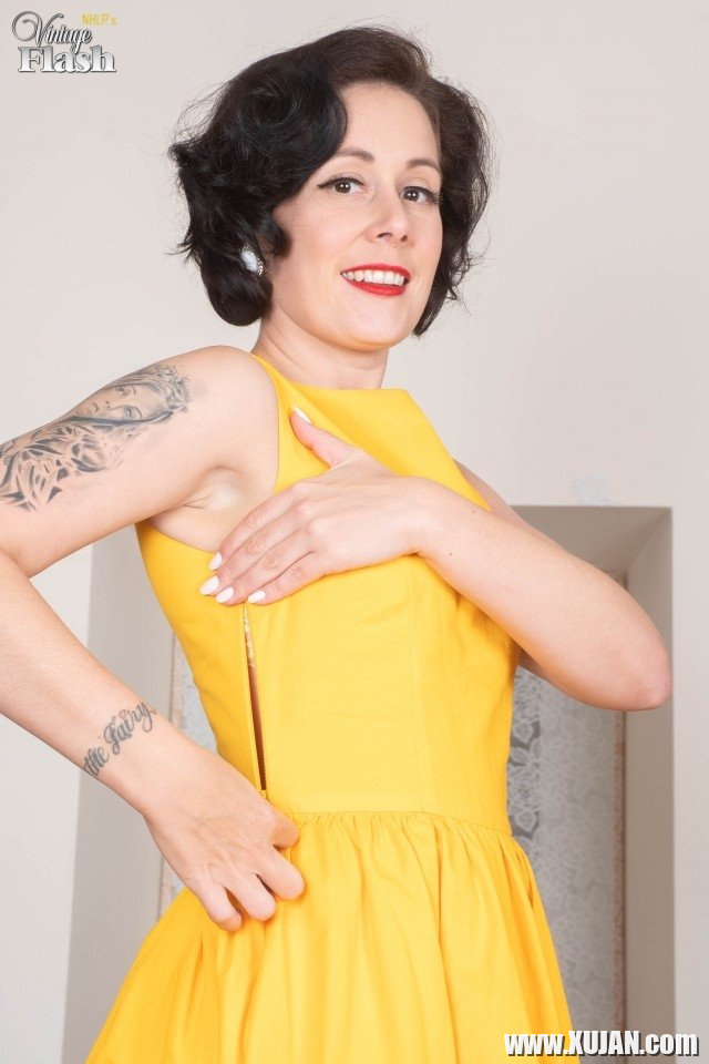 Retro chic Belle wants nothing more than to get sexy with you she39s a tease in full skirt dress flaunting high heel sling backs and vintage Gotham Goldstripe nylons So classy yet so provocative Let the juices flow as she finally masturbates strippe - Photo #2143730