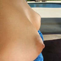 Beautiful babe pokes pussy with fingers and dildo