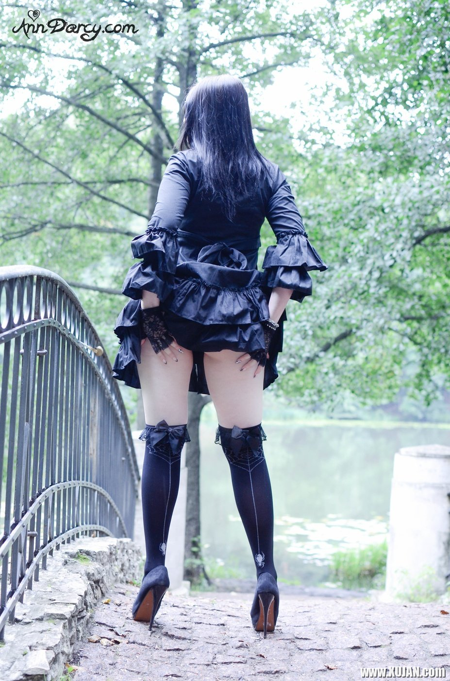 Goth chick Ann Darcy flashing her nice butt outdoors - Photo #2149655
