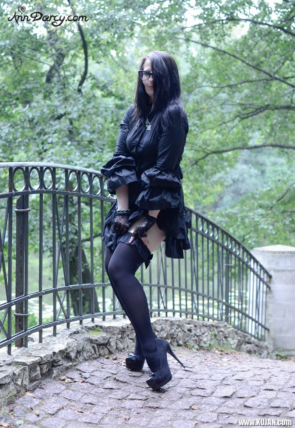 Goth chick Ann Darcy flashing her nice butt outdoors - Photo #2149657