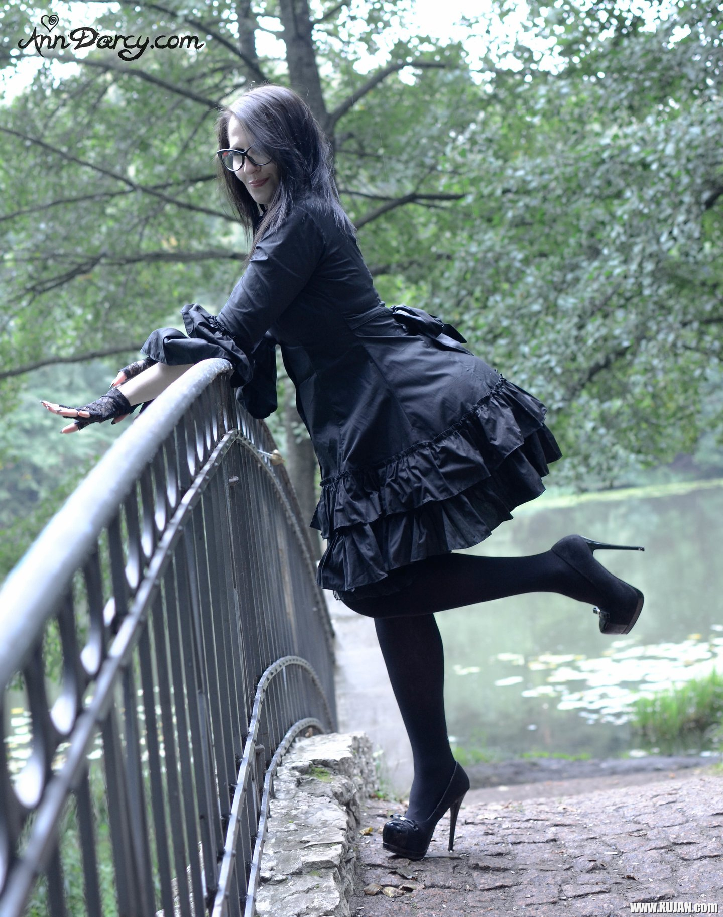 Sexy Ann Darcy gets to flash her Cunt in Public - Photo #2149688