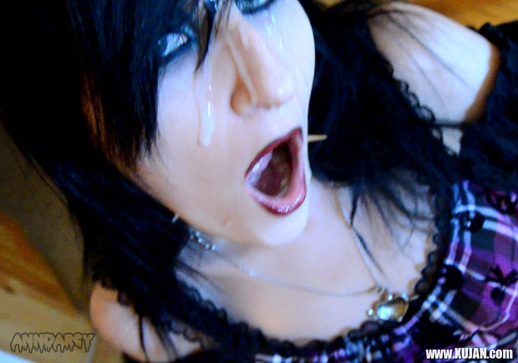 Ann Darcy loves sucking Dicks and getting Facials - Photo #2149737