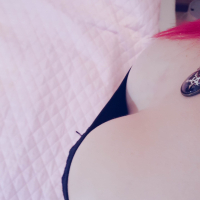 Redhead Babe Ann Darcy exposes her wet Pussy