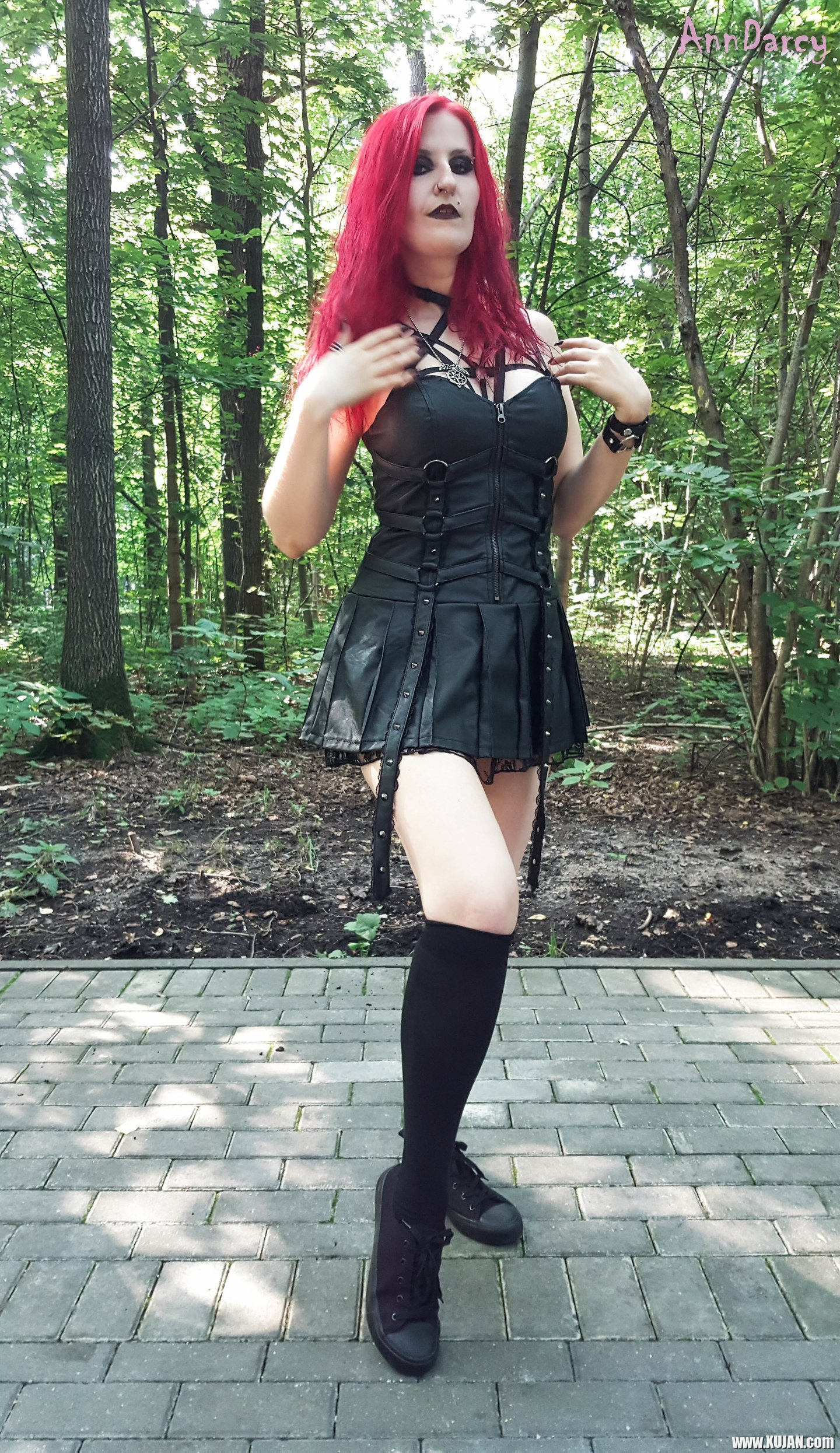 Goth Stunner Ann Darcy teases with her hot Bod - Photo #2149821