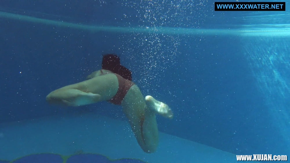 Kittina Clairette Pt2 UnderWaterShow Pool Erotics - Photo #2151843