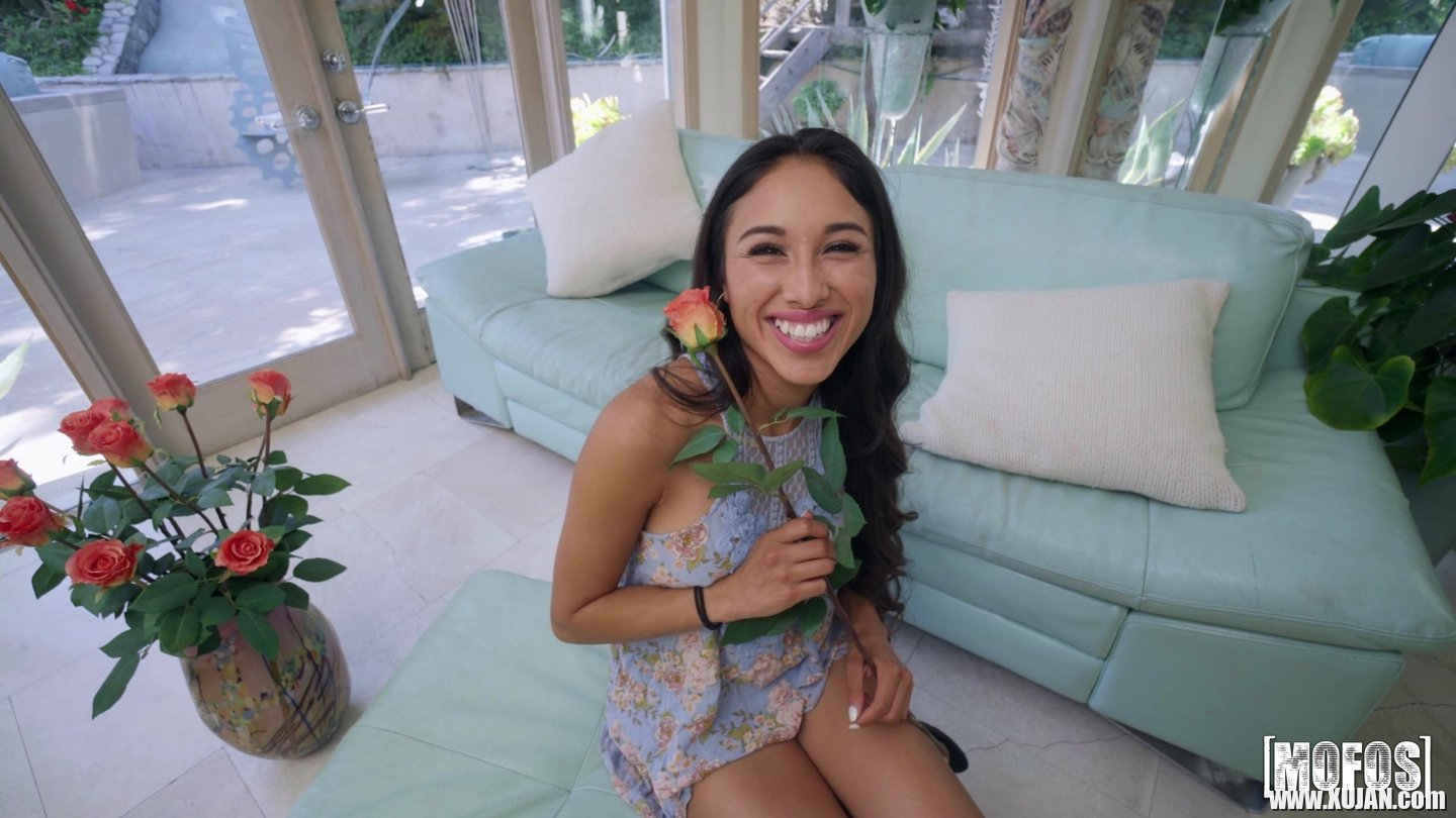 Cali Lee deepthroats and takes Dick in young Pussy - Photo #2152634