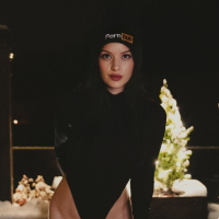 Selfiner ev GIF ner