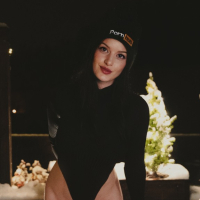 Selfiner ev GIF ner