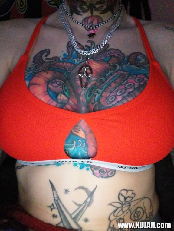 Nor Bewbs - Photo #2159170