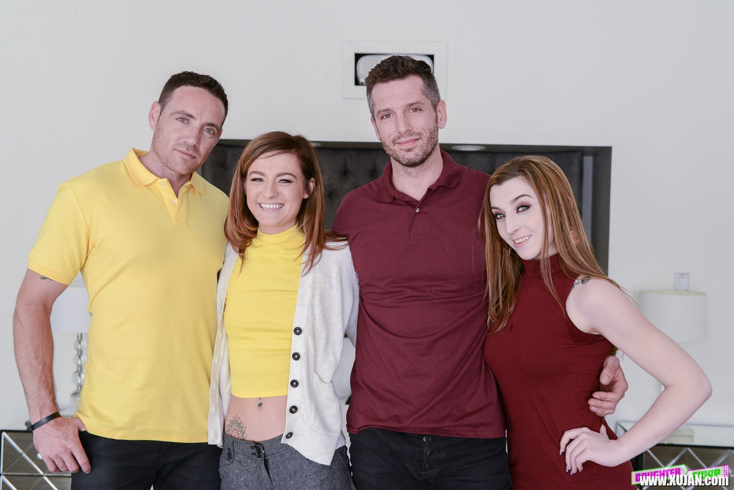 Hot girls Avery Moon and Cameron Minx share teir stepdads cocks - Photo #2165292