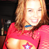 Kari Sweets selfie