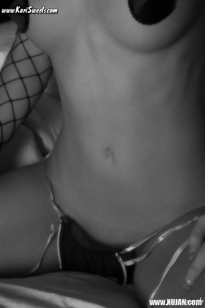 Kari Sweets in black and white - Photo #2177065