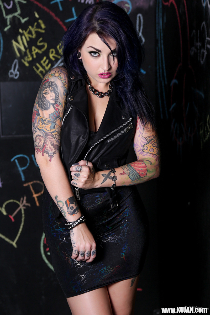 Draven Star peels off her tight dress to expose her awesome curv - Photo #2177450