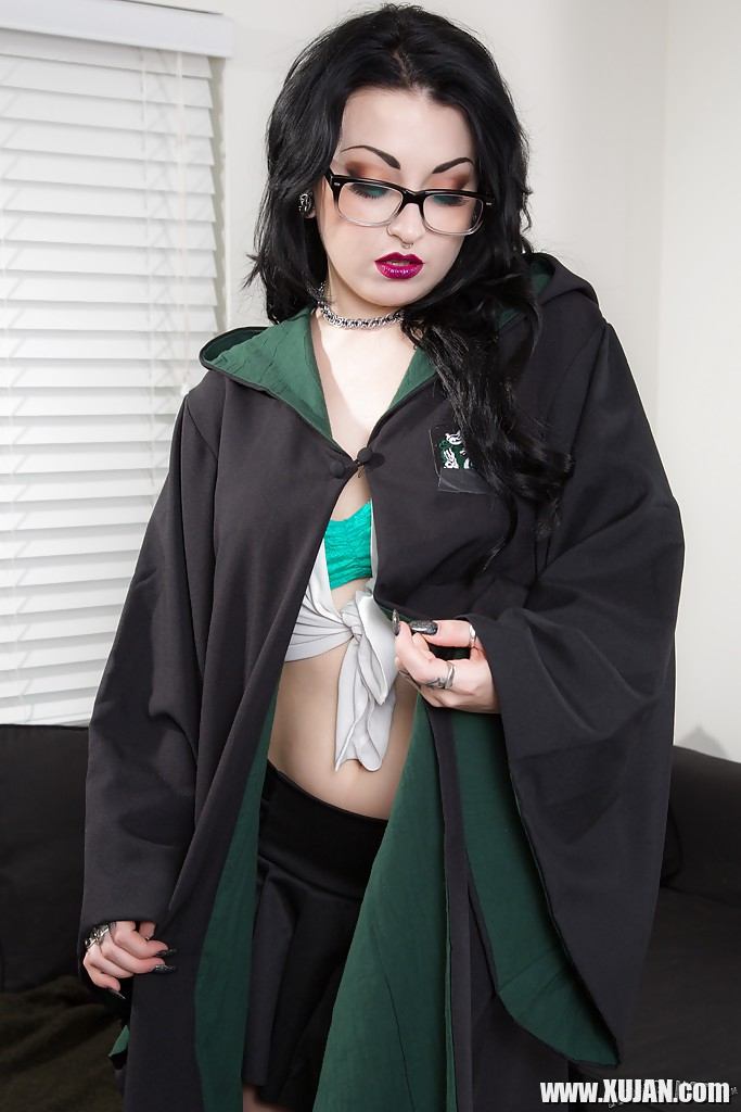 Tattooed nerd in glasses flashes upskirt schoolgirl underwear - Photo #2177525