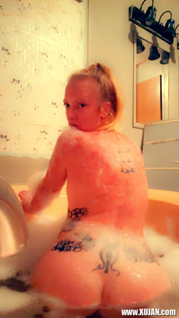 Erkvoryak Baby Bath Time - Photo #2183033