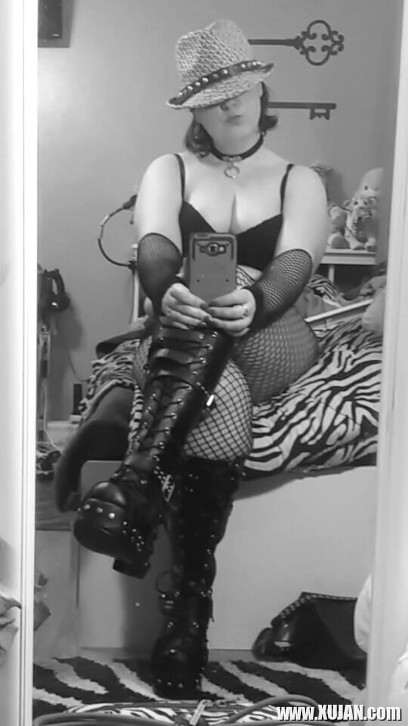 Boots Booty - Photo #2184805
