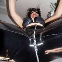 Felling Kinky PVC um