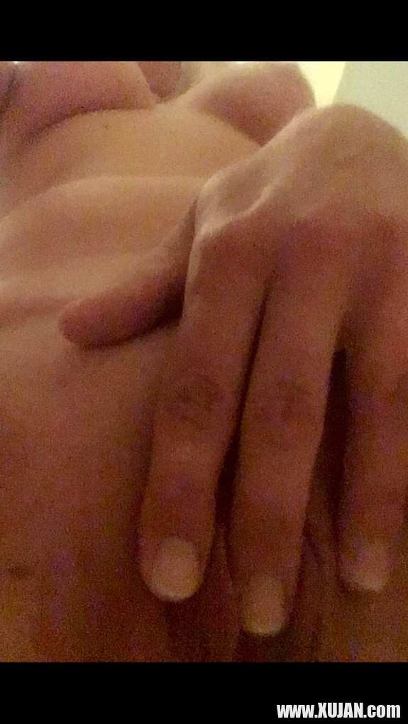 Hot Chick from Christmas Swallow Vid - Photo #2187599