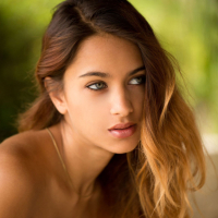 Stunning brunette Uma Jolie has a delicious backside