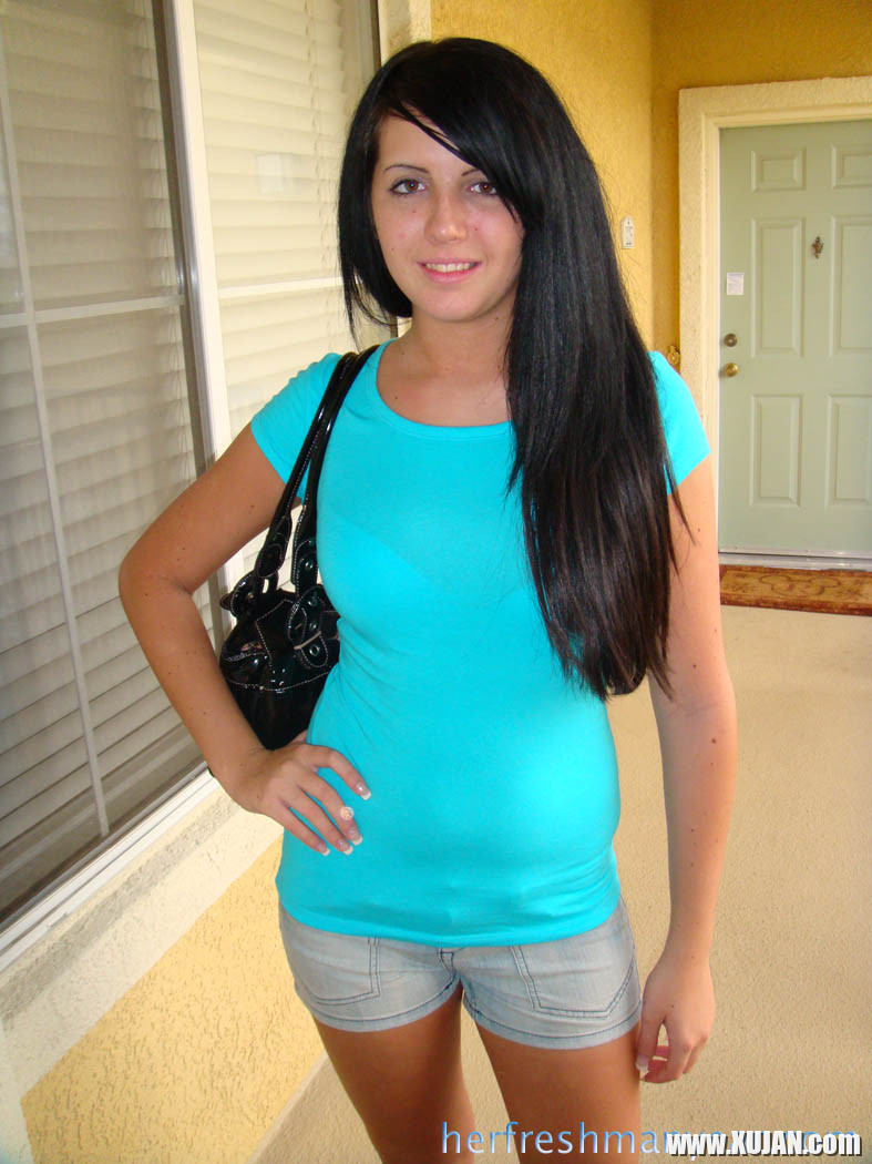 Brunette girl craves for dick and cum - Photo #2191144