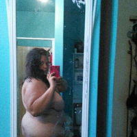 Tsnndyan amisy or keghtot e 30 30 FLIRTY AND TRIVING