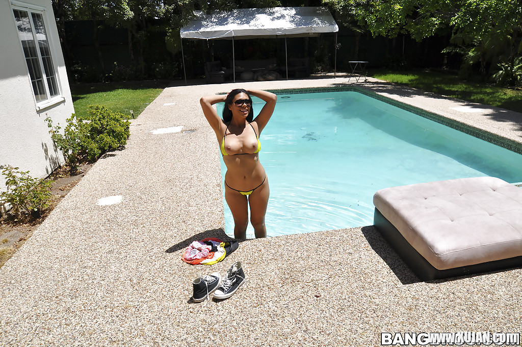Latina babe Cassandra Cruz teasing a big cock outdoor by the pool - Photo #2197221