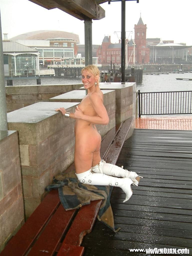Three amateur babes outdoor flashing and public nudity with Loz Lorrimar Cryste - Photo #2208250