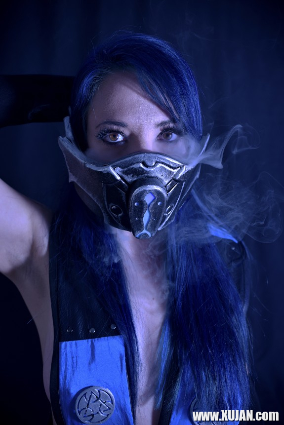 Lady SubZero Cosplay - Photo #2209934