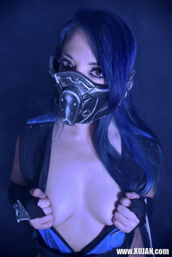 Lady SubZero Cosplay - Photo #2209935
