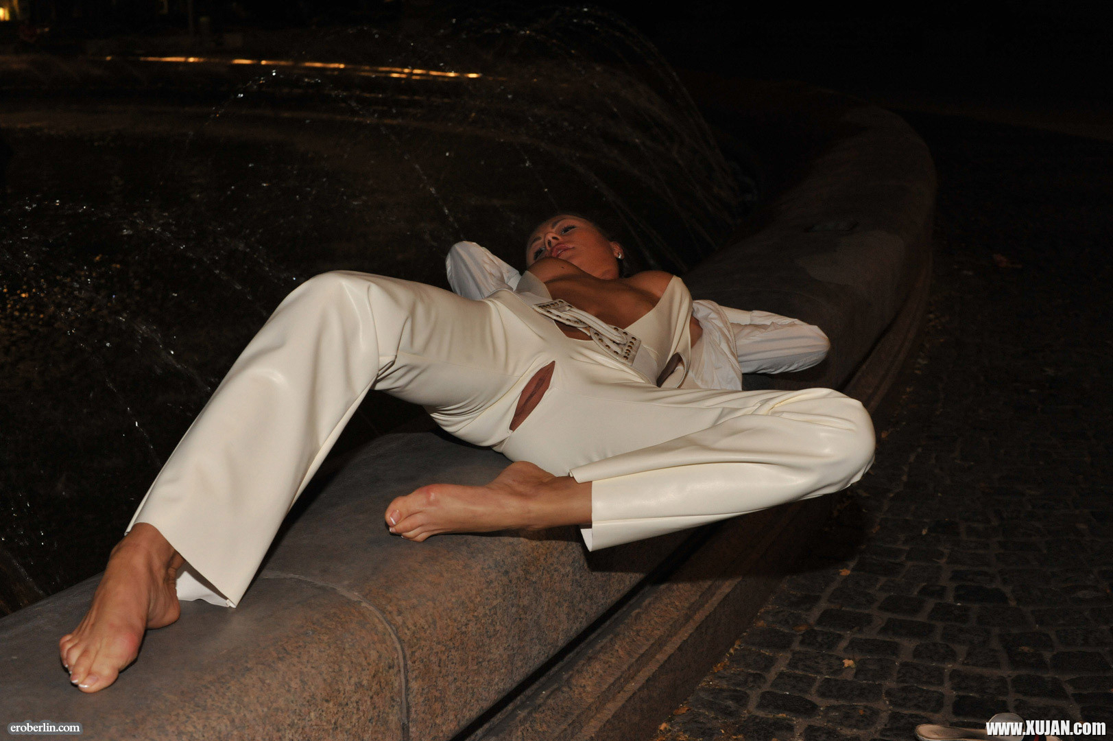 Gilda Roberts Tits Vibrator in Central Vienna - Photo #2217600