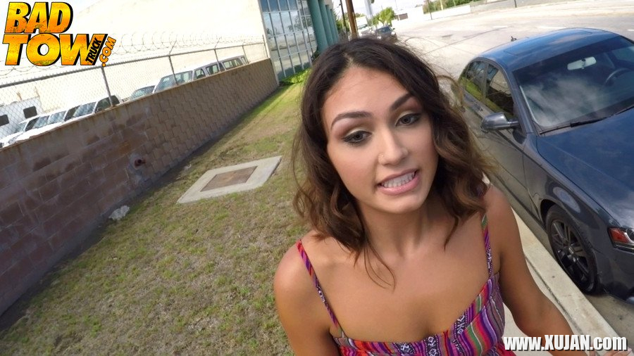 Hot Kylie Sinner gives the Tow Truck Guy a Blowjob - Photo #2217758