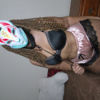 Ebony hast