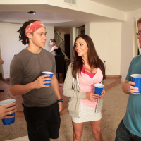 Naveen Ora receives some Tips from Ariella Ferrera