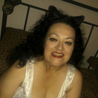 Momnbspposing