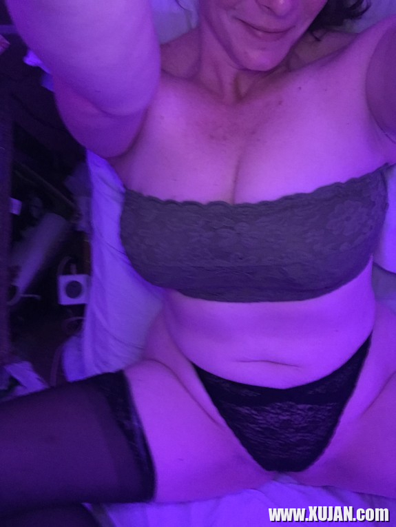 Titties ev Kitty - Photo #2252291