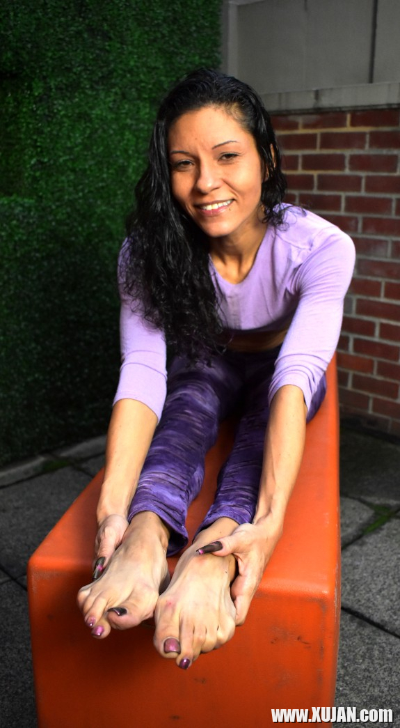 Violet Hayz Fit Yogayi hrahangichy tsuyts e talis amen inch - Photo #2256291