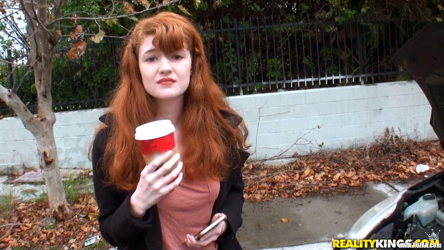 Redhead amateur Abbey Rain fucks a stranger in a hotel room - Photo #2259829