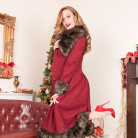 Almost ready for the holidays Honour receives an early present A lovey luxury coat In return she offers up her adorable self dressed to undress and with plenty sexy eye appeal This eye candy babe is perfect to shoot a hot festive load over