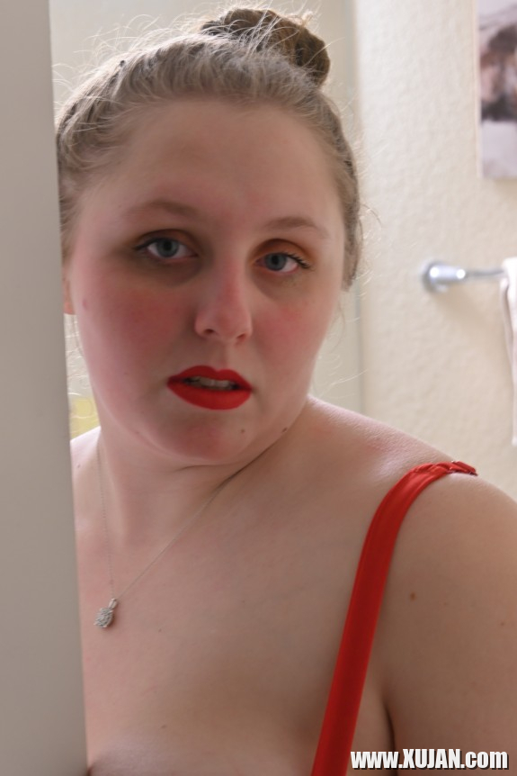 Solo Fun Pics Album 1 - Photo #2271853
