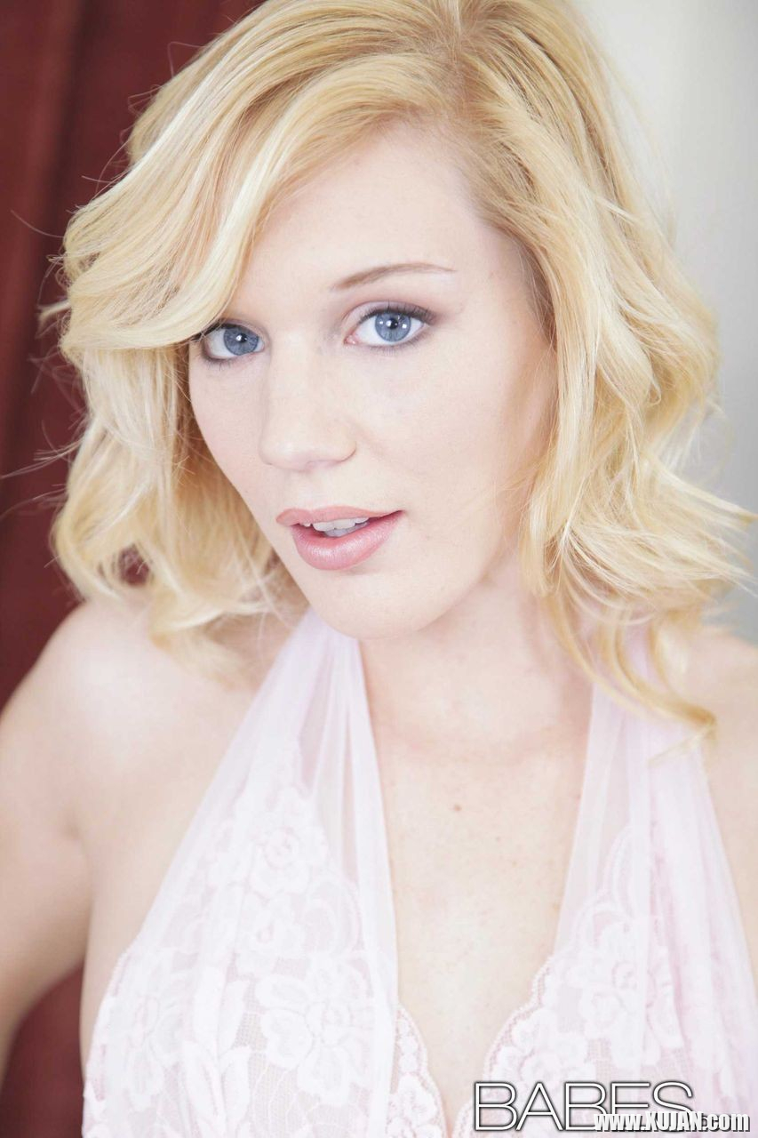 Tattooed blonde goddess Hayden Hawkens toying - Photo #2278333