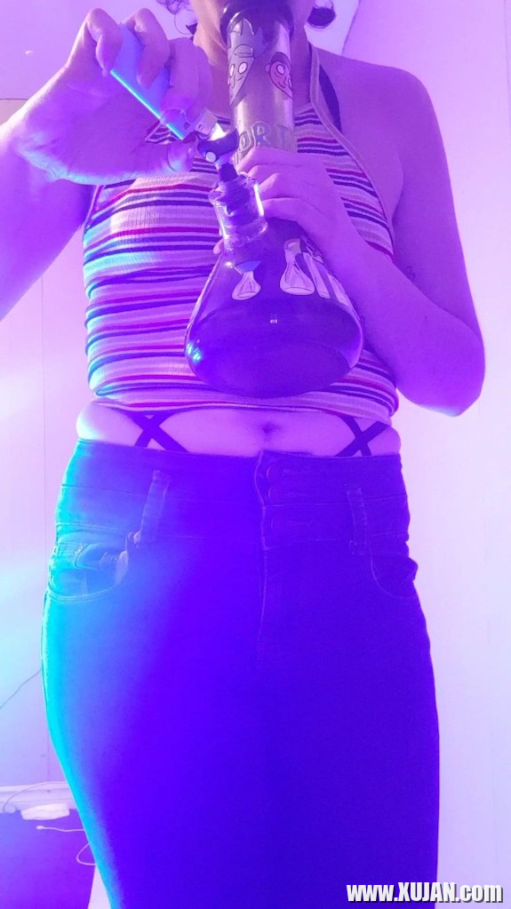 Seqsual Stoner striptiz ev tskhogh bongner - Photo #2284800