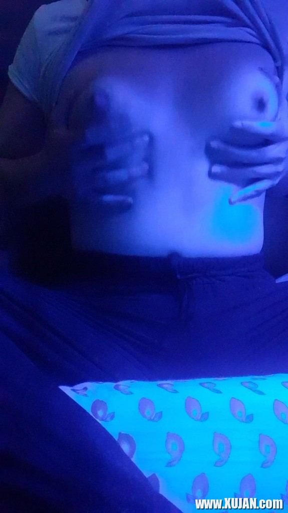 Seqsual Stoner striptiz ev tskhogh bongner - Photo #2284820