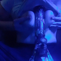 Seqsual Stoner striptiz ev tskhogh bongner