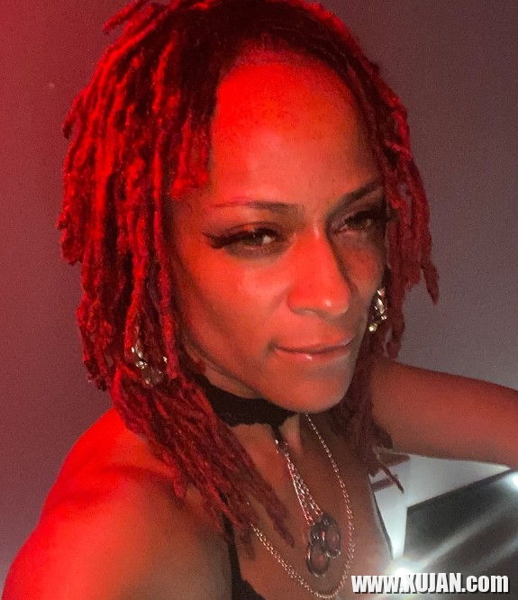 StacyRed Squirter Pro - Photo #2286104