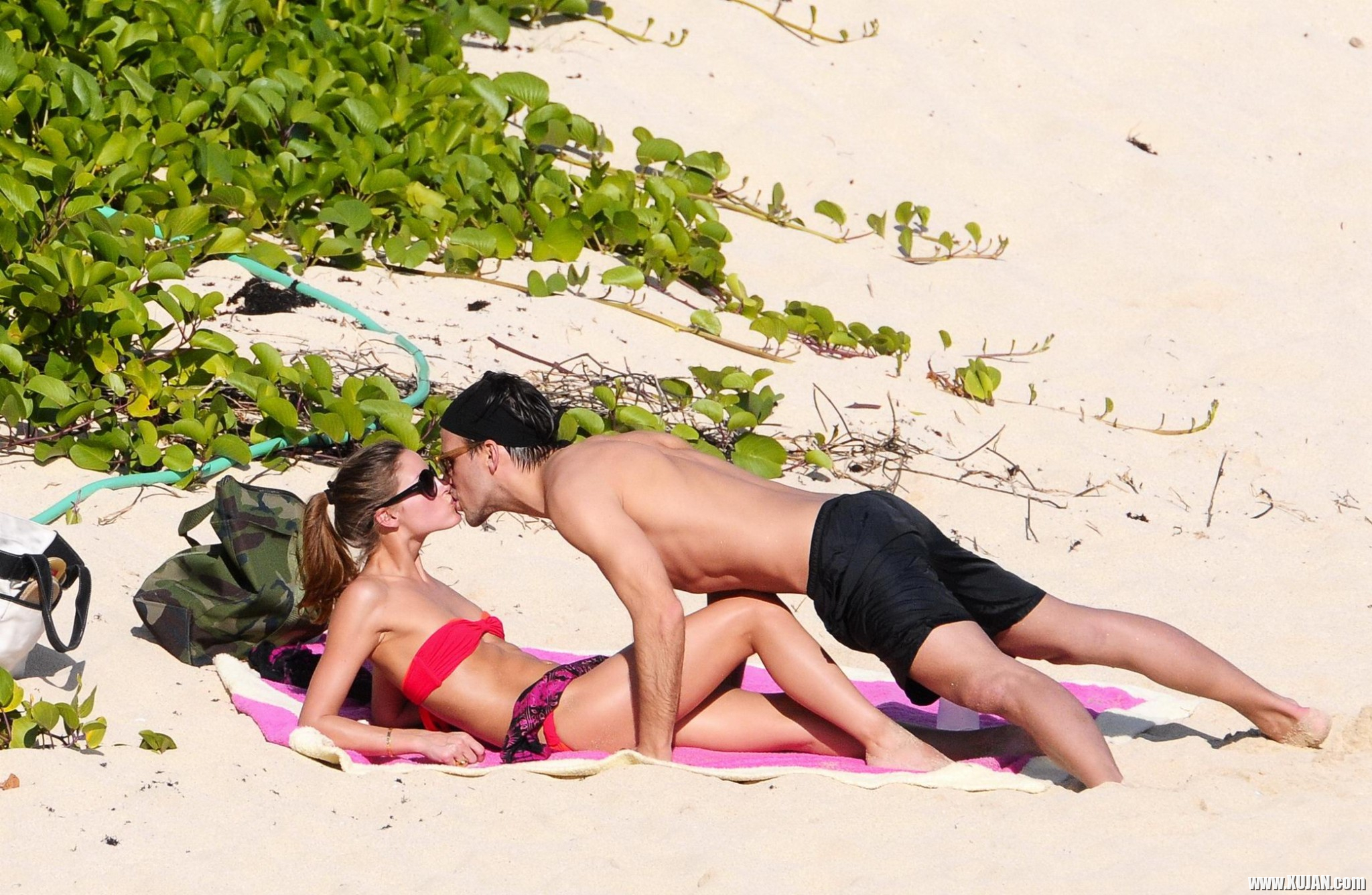 Olivia Palermo in bikini making out with her boyfriend on a beach in St Barts - Photo #2294268