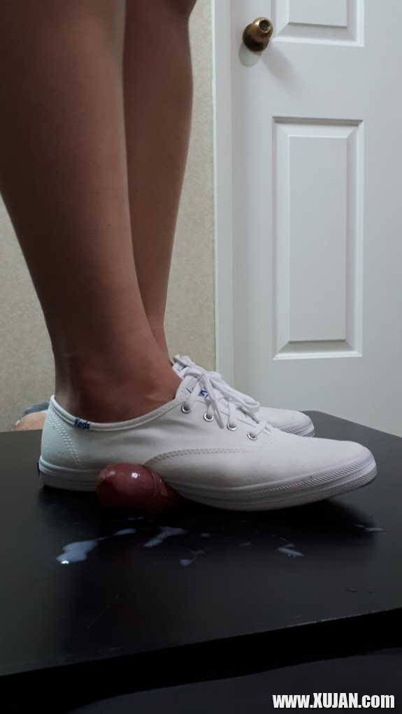 Sneakerjob Cumshots - Photo #2303784